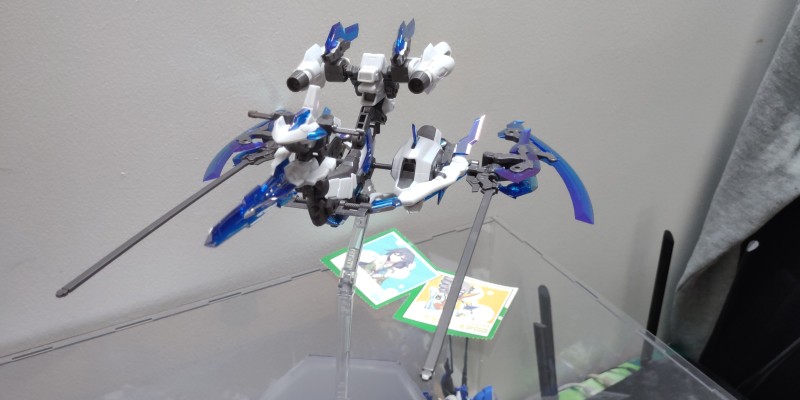 机甲少女 白皙魔鹫