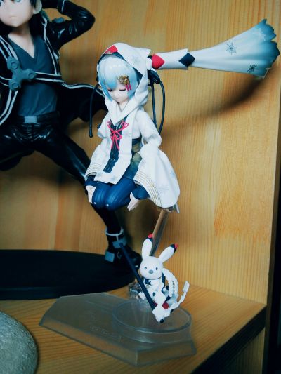 figma#EX-45 VOCALOID 丹顶鹤 雪初音 巫女ver.