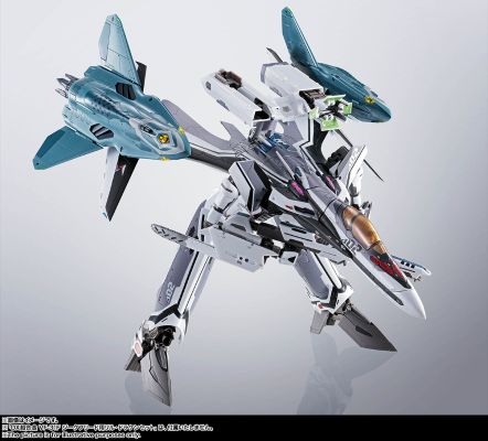 DX超合金 剧场版 超时空要塞Δ 激情的女武神 VF-31F 齐格菲用利刃·魔龙配件包