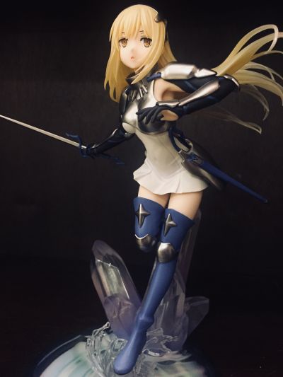 期待在地下城邂逅有错吗 外传 剑姬神圣谭 艾丝·华伦斯坦