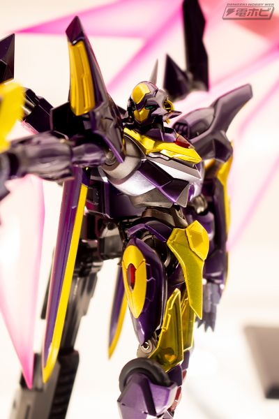 METAL ROBOT魂＜SIDE KMF＞ Code Geass 复活的鲁路修 兰斯洛特·阿尔比昂Zero
