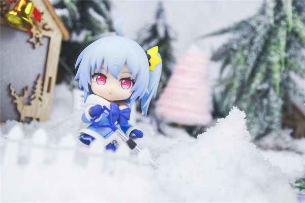 粘土人 #207 初音未来 雪未来 2012 毛绒绒外套版