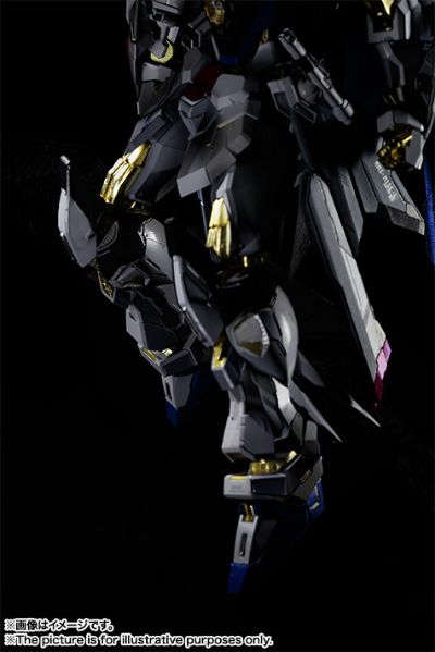 METAL BUILD 机动战士高达SEED Destiny ZGMF-X20A 强袭自由高达
