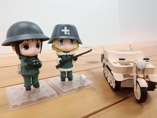 粘土人配件 少女终末旅行 半履带摩托车