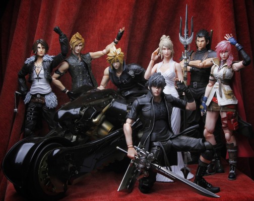 PlayArts改 最终幻想XV 露娜弗蕾娜·诺克斯·芙尔雷