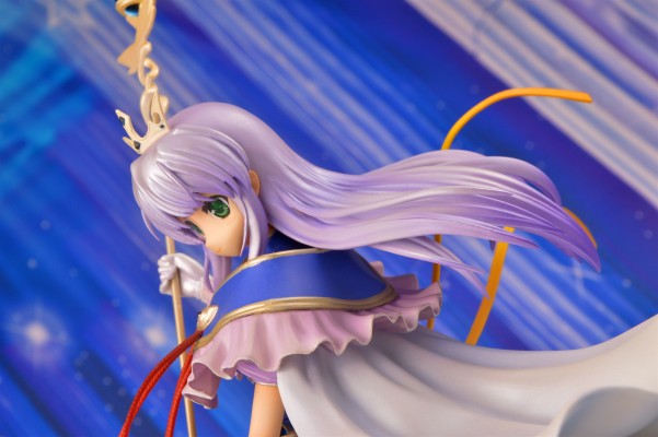 夜明前的琉璃色 菲娜・法姆・阿修莱特 皇家礼服版