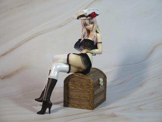 绝海的女豹 贝露贝特