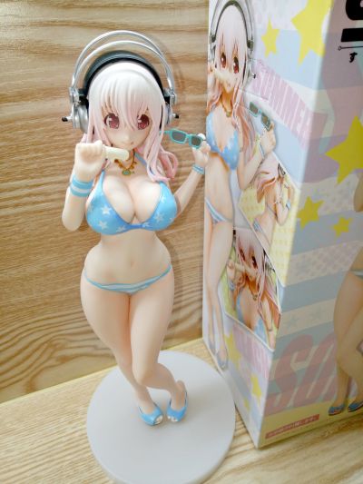 超级索尼子 サマービーチフィギュア