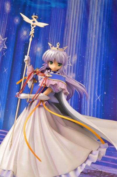 夜明前的琉璃色 菲娜・法姆・阿修莱特 皇家礼服版