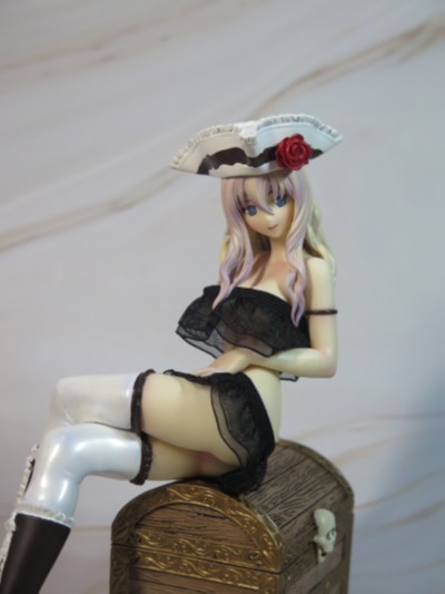 绝海的女豹 贝露贝特