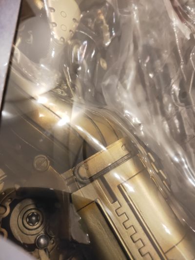 PlayArts改 最终幻想7：圣子降临 克劳德・斯特莱夫&芬里尔狼