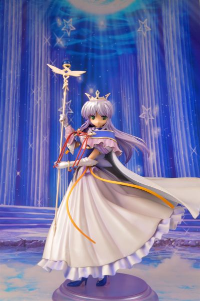 夜明前的琉璃色 菲娜・法姆・阿修莱特 皇家礼服版