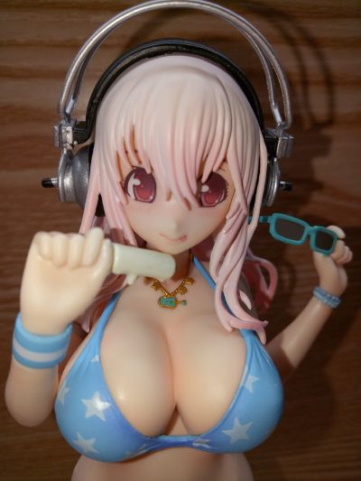 超级索尼子 サマービーチフィギュア