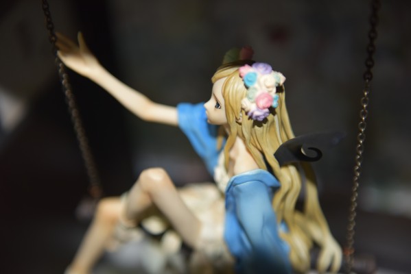笼中少女