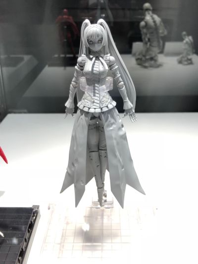 人形之国 泰坦尼娅