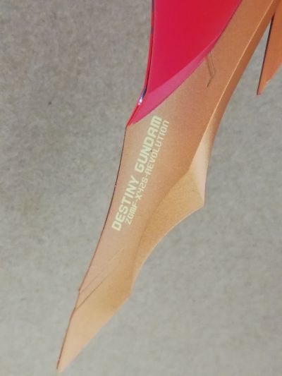 METAL BUILD 机动战士高达SEED Destiny ZGMF-X42S-Revolution 命运高达（海涅机）