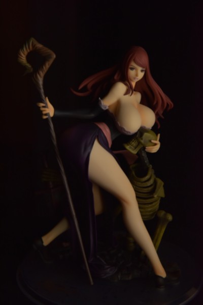 ExcellentModel 龙之皇冠 女巫