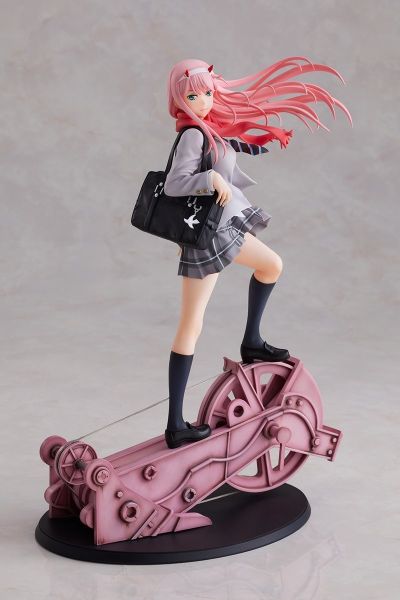 DARLING in the FRANXX 零二 校服