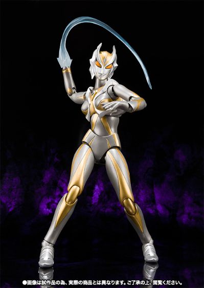 ULTRA-ACT 迪迦奥特曼 最终决战 闪耀迪迦 与 卡蜜拉 套装