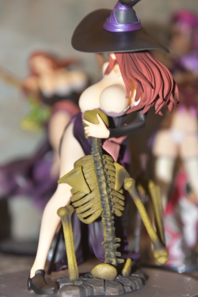 ExcellentModel 龙之皇冠 女巫