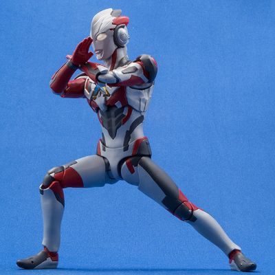S.H.Figuarts 艾克斯奥特曼 艾克斯奥特曼 与 哥莫拉装甲 套装