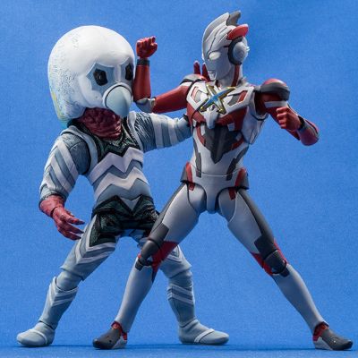 S.H.Figuarts 艾克斯奥特曼 艾克斯奥特曼 与 哥莫拉装甲 套装