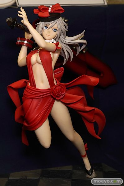 噬神者2 	艾莉莎・伊莉妮琪娜・奥美拉 深紅纪念礼服Ver.