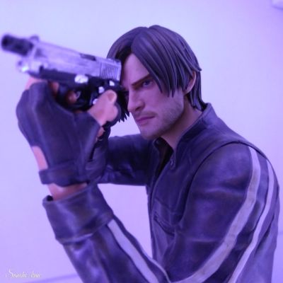 ARTFX Statue 生化危机 复仇  里昂・史考特・肯尼迪