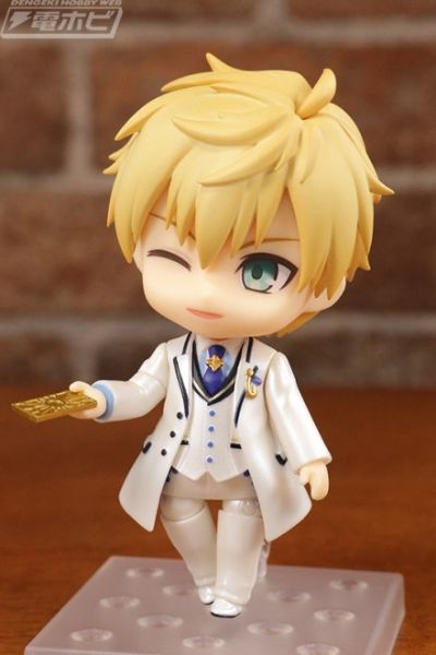 粘土人#1051 Fate / Grand Order 	亚瑟・潘德拉贡 灵衣开放-白玫瑰-