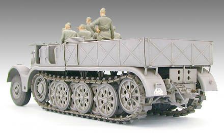 35239 1/35 德国 18吨 重型半履带开车 FAMO