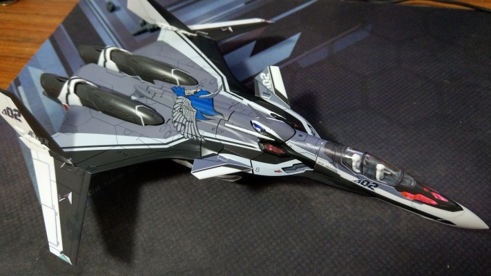 超时空要塞Δ VF-31F 齐格飞 (梅萨‧伊雷弗尔特机)