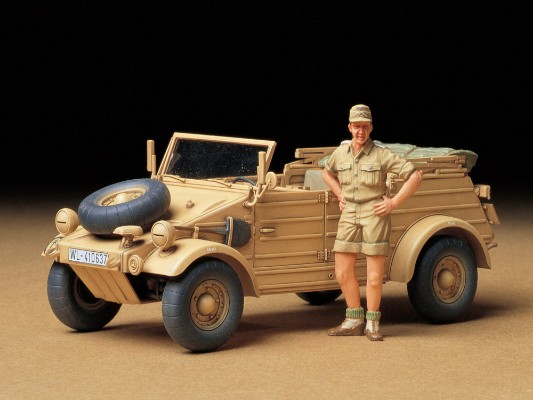 35238 1/35 德国 KUEBELWAGEN 82型 桶车（非洲军团）