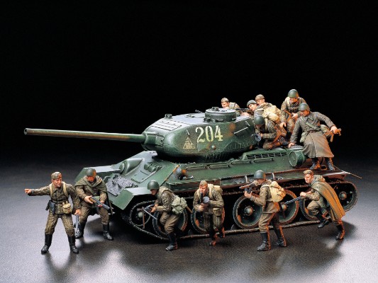 35207 1/35 苏联 步兵 进攻 套装 