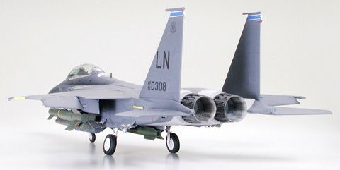 60312 1/32 F-15E 打击鹰 “掩体炸弹”
