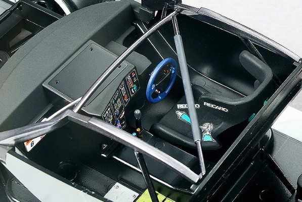 24294 1/24 雷克萨斯 美孚一号 SC 2006