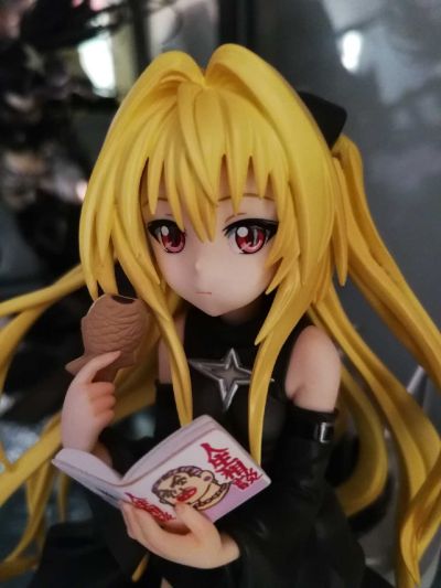 金色暗影