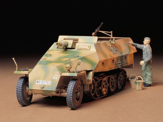 35147 1/35 德国 SD.KFZ. 251/9 D型 突击炮车