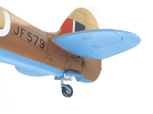 60320 1/32 超级马林 喷火战斗机 Mk.VIII