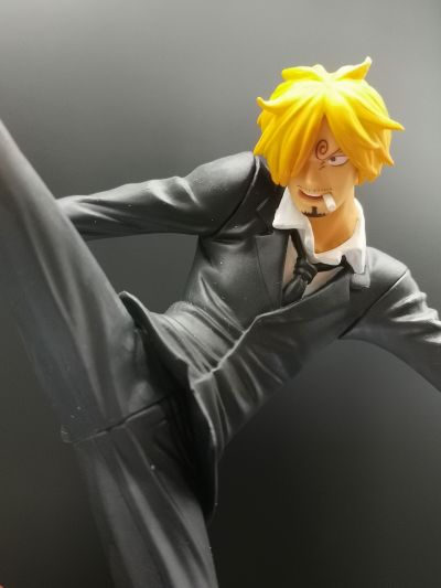 FiguartsZERO 海贼王 山治 悪魔风脚一级挽き肉 