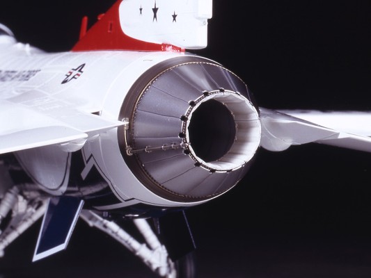 60316 1/32 F-16C 雷鸟