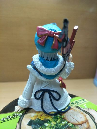 压泡面手办  Virtual YouTuber电脑少女小白 小白