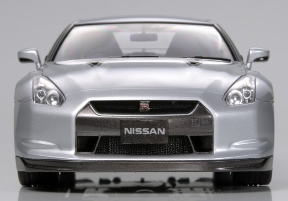 24300 1/24 日产 GT-R（R35）