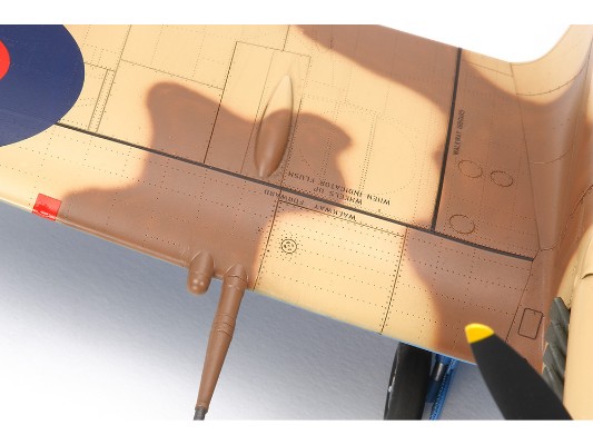 60320 1/32 超级马林 喷火战斗机 Mk.VIII