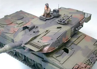 35242 1/35 联邦德国 豹2 A5 主战坦克