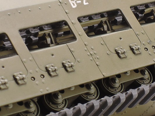 35355 1/35 马蒂达尔步兵坦克 Mk.III/IV “苏军涂装”