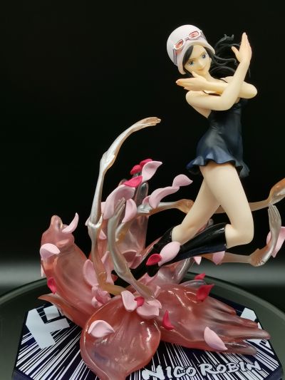 FiguartsZERO 海贼王 妮可・罗宾 Mil Fleur Campo de Flores 