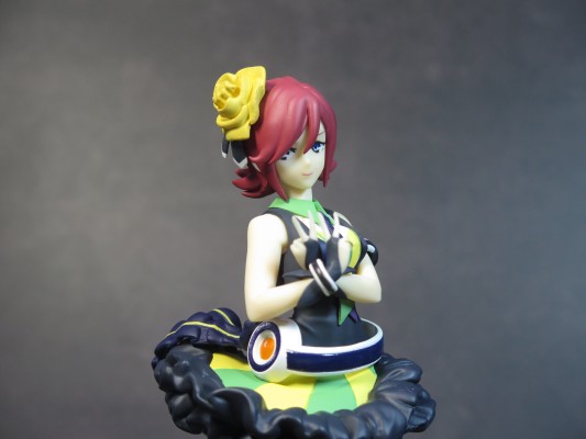 DX超合金 剧场版超时空要塞Δ 激情的Walküre VF-31F 齐格菲（疾风·因梅尔曼／梅萨·伊雷菲尔特搭乘机）