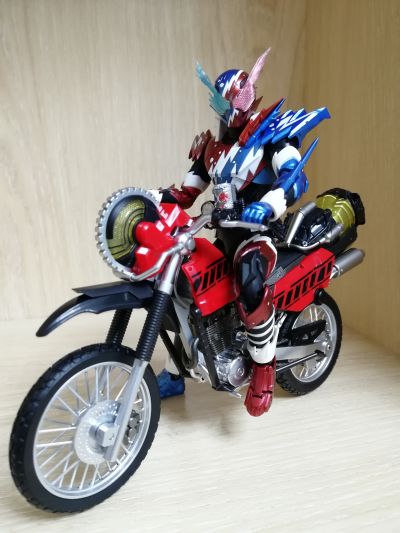 S.H.Figuarts 假面骑士：创骑 创骑机车&零件组合套装