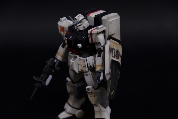 1/144 陆战型高达 vs 扎古II