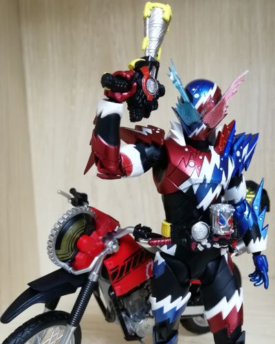 S.H.Figuarts 假面骑士：创骑 创骑机车&零件组合套装